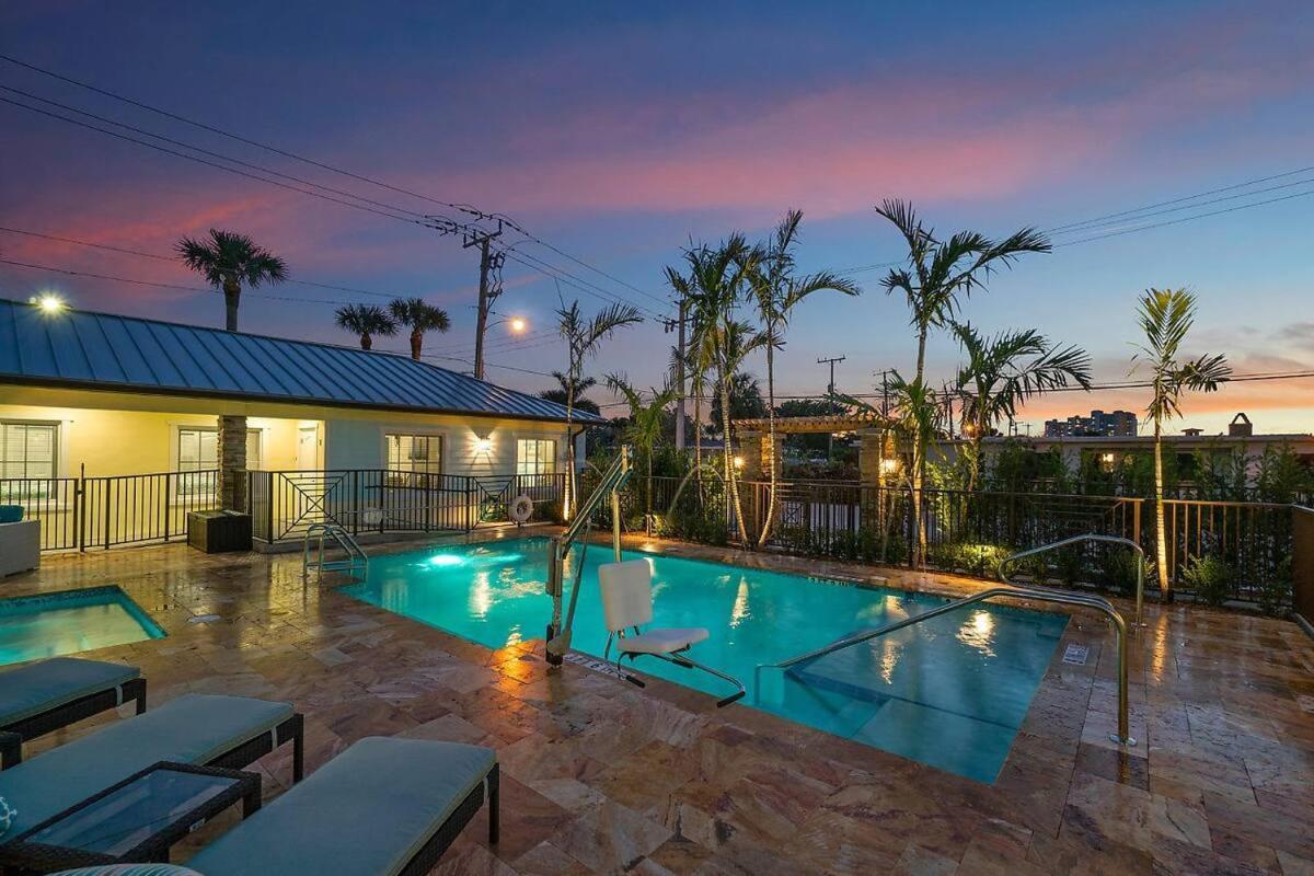 Bermuda Bungalows West Palm Beach Exterior photo